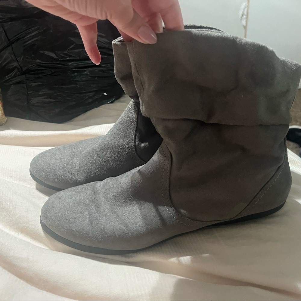 SO Women's Gray Ankle Booties